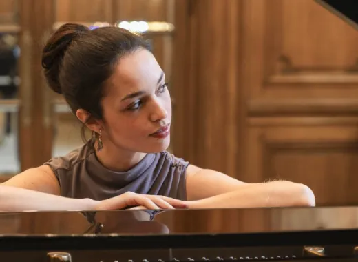 Эмма Страттон